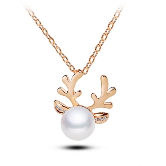 π Holiday Gold Pearl Antler Necklace π - Picture 1 of 3
